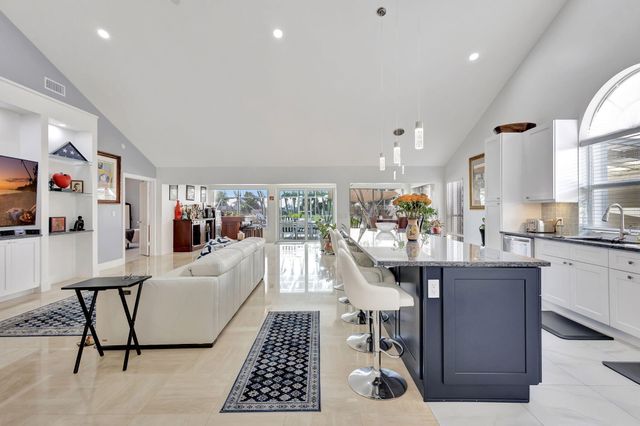 2354 Saratoga Bay Drive, West Palm Beach, FL 33409