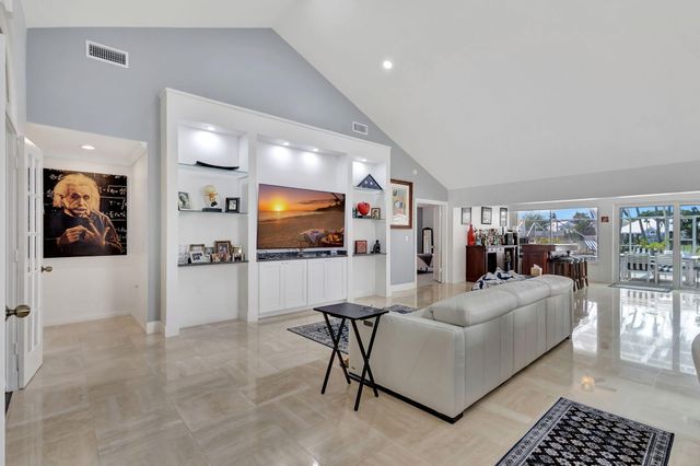 2354 Saratoga Bay Drive, West Palm Beach, FL 33409