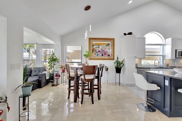 2354 Saratoga Bay Drive, West Palm Beach, FL 33409