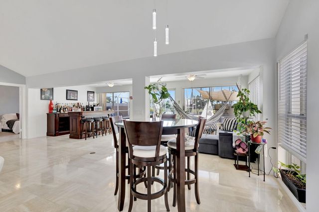 2354 Saratoga Bay Drive, West Palm Beach, FL 33409