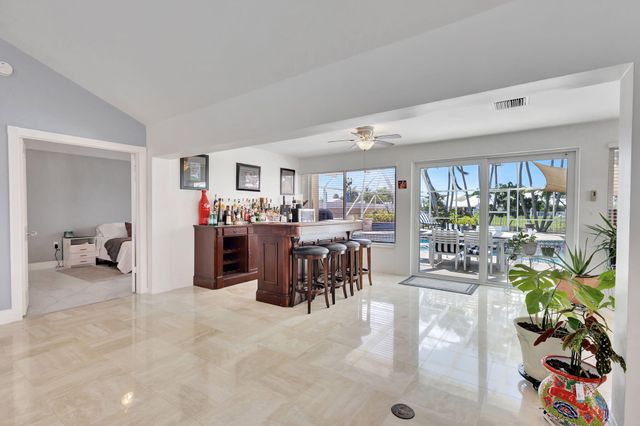 2354 Saratoga Bay Drive, West Palm Beach, FL 33409