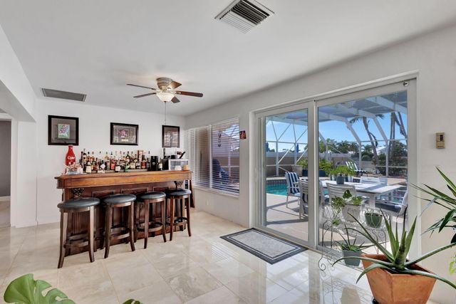 2354 Saratoga Bay Drive, West Palm Beach, FL 33409