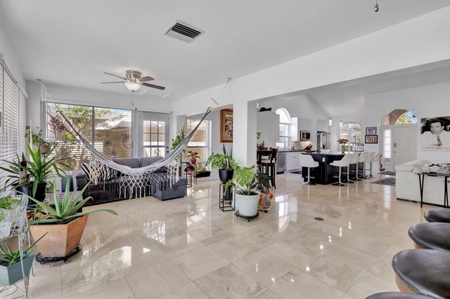 2354 Saratoga Bay Drive, West Palm Beach, FL 33409