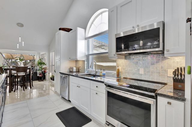 2354 Saratoga Bay Drive, West Palm Beach, FL 33409