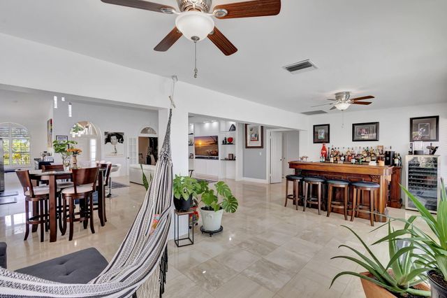 2354 Saratoga Bay Drive, West Palm Beach, FL 33409