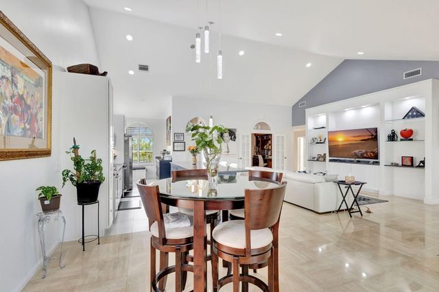 2354 Saratoga Bay Drive, West Palm Beach, FL 33409