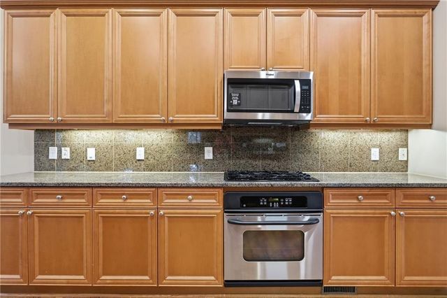 3011 Riverstone Trail 8, Atlanta, GA 30339