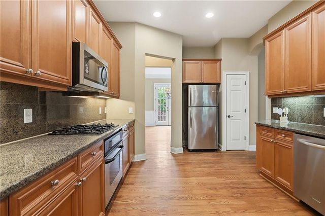 3011 Riverstone Trail 8, Atlanta, GA 30339