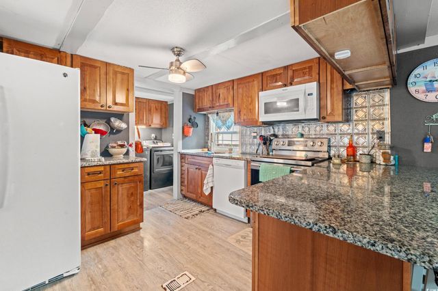 59 Crooked Island Circle, Murrells Inlet, SC 29576