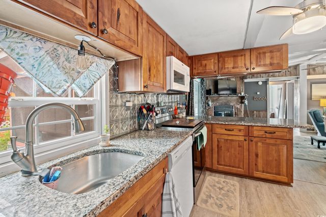 59 Crooked Island Circle, Murrells Inlet, SC 29576