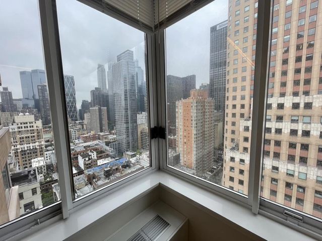 350 W 50th St Apt 27A, New York City, NY 10019