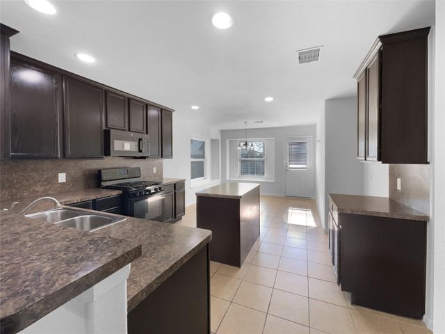 6534 Brimridge Lane, Houston, TX 77048