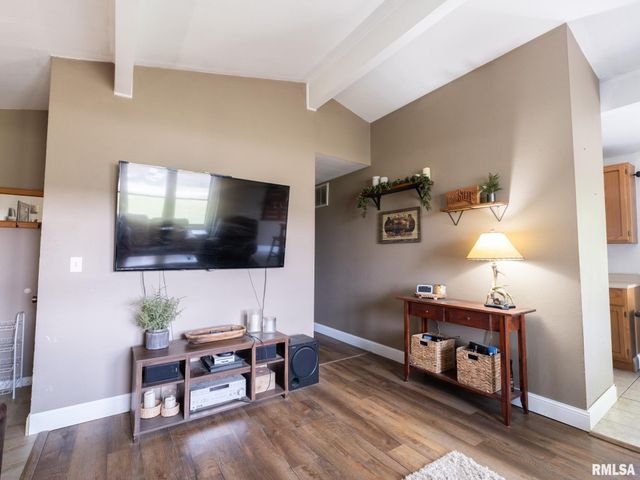 1103 EAGLE Avenue, Washington, IL 61571