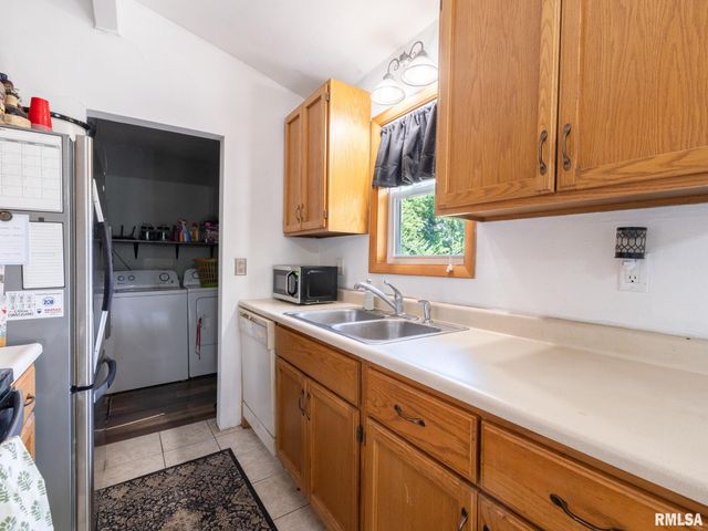 1103 EAGLE Avenue, Washington, IL 61571
