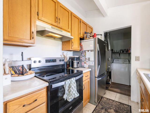 1103 EAGLE Avenue, Washington, IL 61571