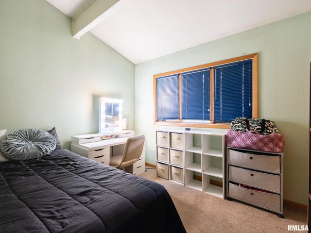 1103 EAGLE Avenue, Washington, IL 61571