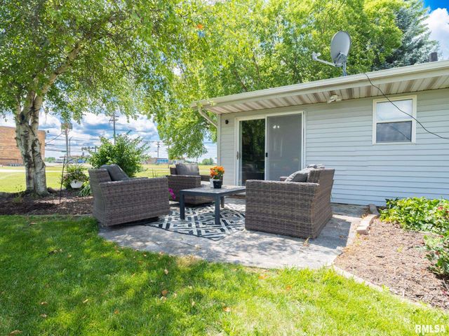1103 EAGLE Avenue, Washington, IL 61571