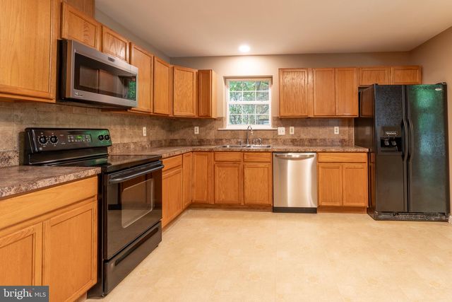 216 SPOTSWOOD RD, Locust Grove, VA 22508