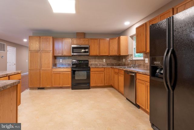 216 SPOTSWOOD RD, Locust Grove, VA 22508