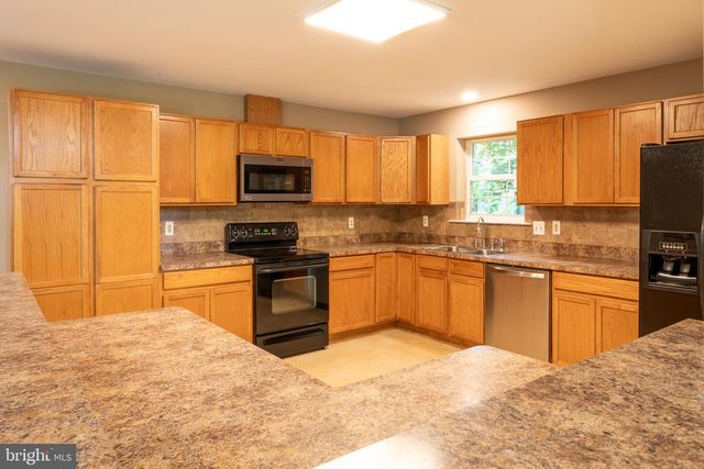 216 SPOTSWOOD RD, Locust Grove, VA 22508