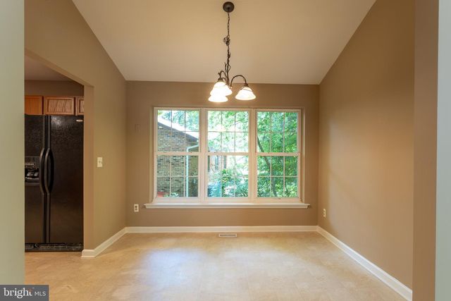 216 SPOTSWOOD RD, Locust Grove, VA 22508