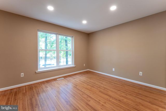 216 SPOTSWOOD RD, Locust Grove, VA 22508