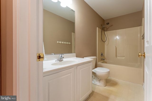 216 SPOTSWOOD RD, Locust Grove, VA 22508