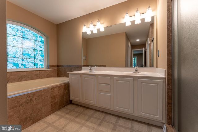 216 SPOTSWOOD RD, Locust Grove, VA 22508