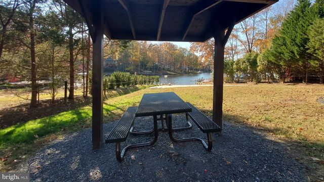 216 SPOTSWOOD RD, Locust Grove, VA 22508