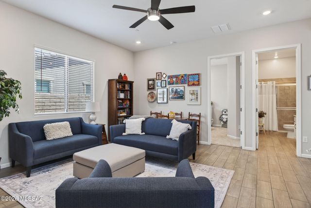 6571 W Antler Bend Place, Marana, AZ 85658