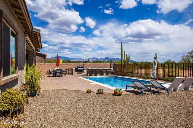 6571 W Antler Bend Place, Marana, AZ 85658