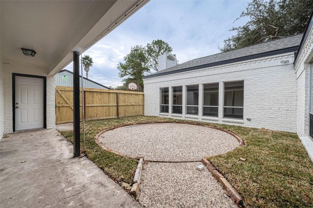 10811 Villa Lea Lane, Houston, TX 77071