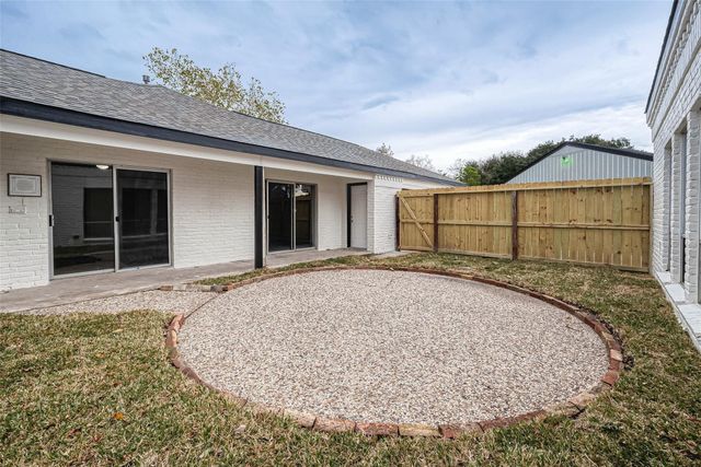 10811 Villa Lea Lane, Houston, TX 77071