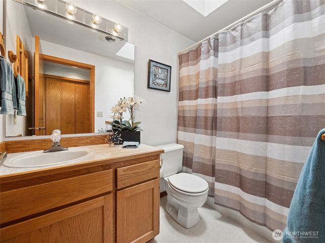 24315 SE 225th Street, Maple Valley, WA 98038