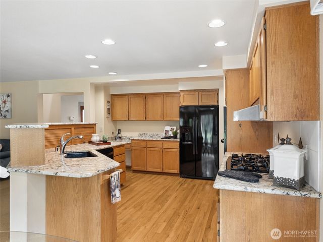 24315 SE 225th Street, Maple Valley, WA 98038
