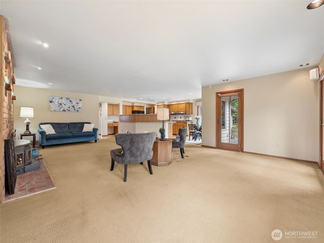 24315 SE 225th Street, Maple Valley, WA 98038