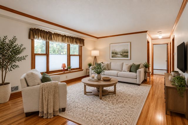 2244 Mcmenemy Street, Maplewood, MN 55117