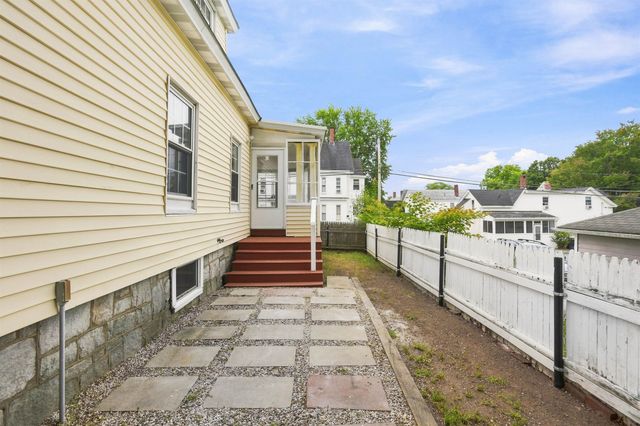 18 Summer Street, Nashua, NH 03064