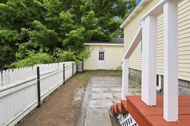 18 Summer Street, Nashua, NH 03064