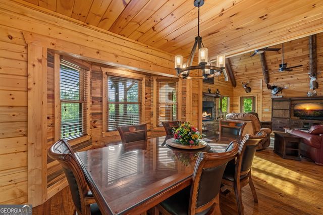 460 Wikle Drive, Ellijay, GA 30540