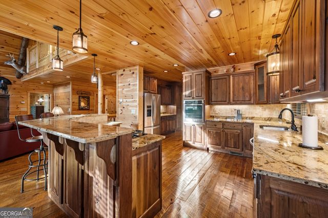 460 Wikle Drive, Ellijay, GA 30540