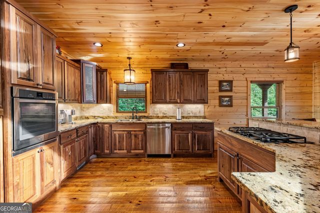 460 Wikle Drive, Ellijay, GA 30540