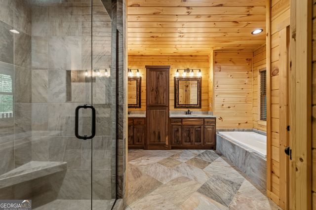 460 Wikle Drive, Ellijay, GA 30540