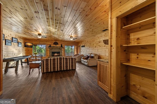 460 Wikle Drive, Ellijay, GA 30540