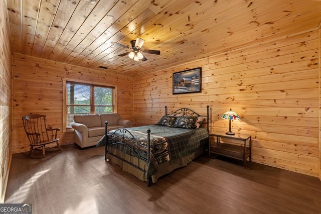 460 Wikle Drive, Ellijay, GA 30540