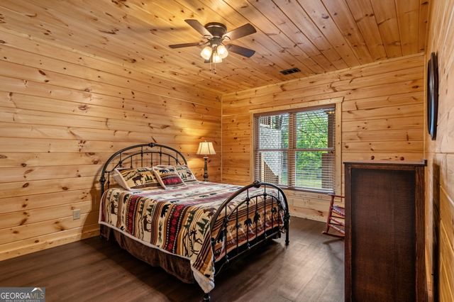460 Wikle Drive, Ellijay, GA 30540