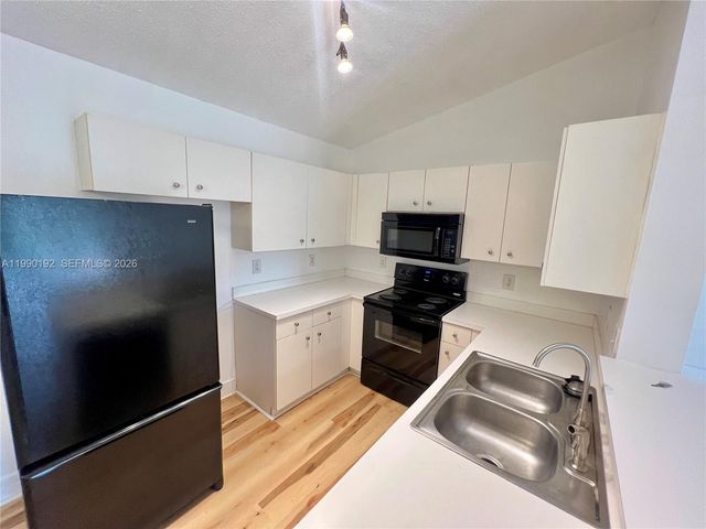 5570 NW 61st St 930, Coconut Creek, FL 33073