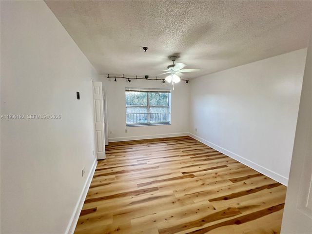 5570 NW 61st St 930, Coconut Creek, FL 33073