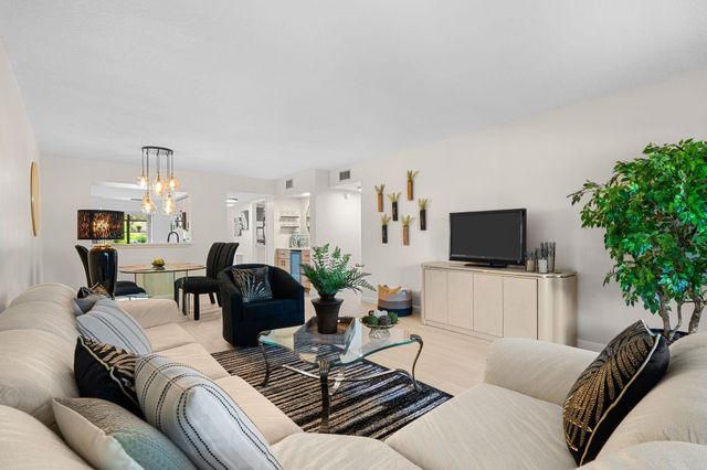 5087 Oak Hill Lane 315, Delray Beach, FL 33484