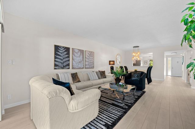 5087 Oak Hill Lane 315, Delray Beach, FL 33484